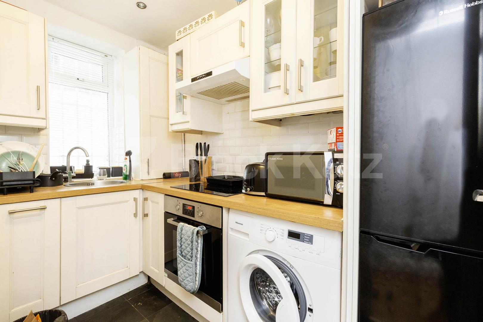 Two bed apartment located within a gated double fronted development  Camden Road, Tufnell Park
